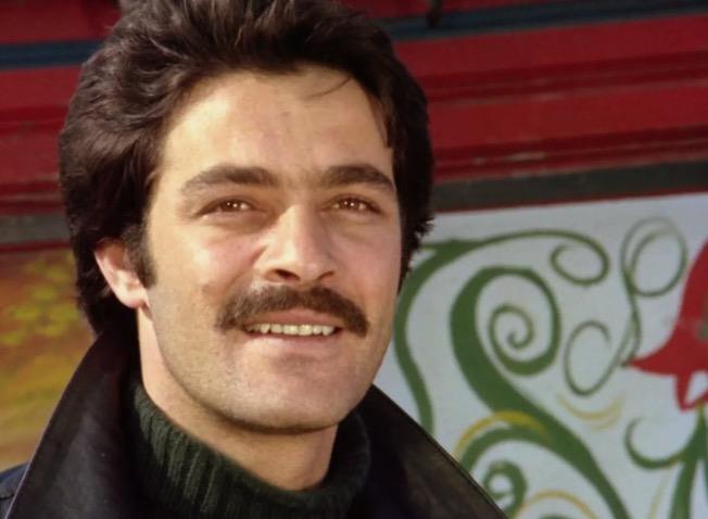 Yaklak 1 yldr fizik tedavi gren Kadir nanr'n son hali ortaya kt.&nbsp;stanbul Fatsallar Dernei Bakan Osman Cayak, usta oyuncuyu ziyaret etti ve ziyarete ilikin fotoraf paylat.