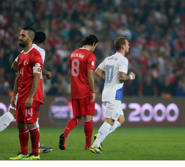 Hollanda'nn A Milli Takmmz'a kar att ikinci gol, ok konuulacak trdendi.