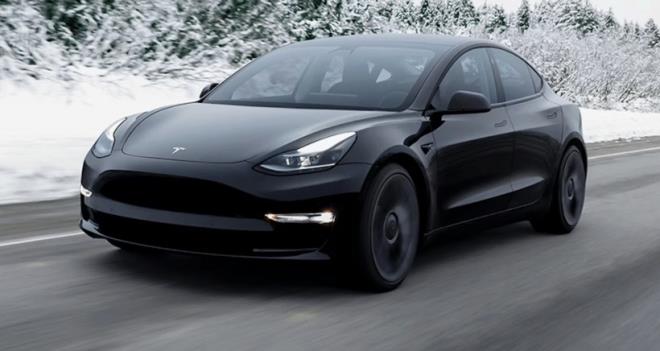 <p>TESLA 2. SIRADA</p>  <p>Togg'u, 29 bin 955 satla Tesla Model Y izledi.</p>  <p>nc srada ise 17 bin 639 satla BYD yer ald; marka, tam elektrikli segmentte 7 farkl model sunarak eitlilii artrd.</p>  <p>Bu  marka, toplam elektrikli pazarn yzde 47,5'ini oluturdu. Tesla'nn kasm ay performans 2 bin 535 satla ikinci srada kalrken, BYD 1 bin 833 adetle nc oldu.</p>