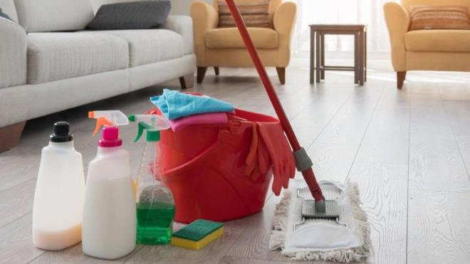 Evlerde kullanlan temizlik rnleri yanl kullanmla sal riske atabiliyor. Son olarak Trabzon'da yaanan olay, "amar suyu zehirler mi?" sorusunu gndeme getirdi.