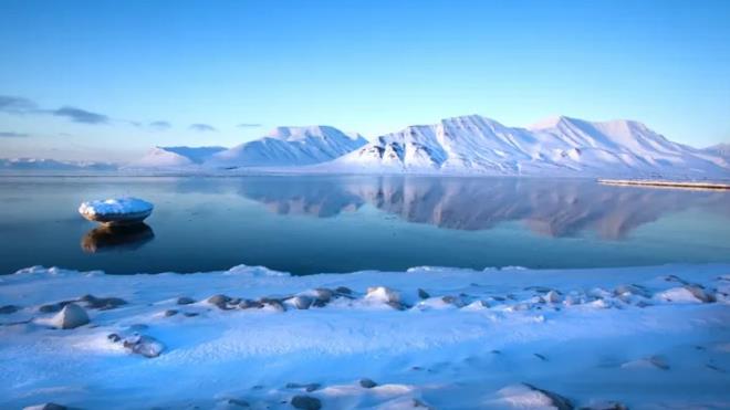 Bu da halkn ilerleyen dnemlerde ayn hastalklara yakalanma riskini artrr. Dolaysyla bu yasak, hem hijyen hem de genel salk gvenlii iin uygulanyor." Ayrca, "Eer bir kiinin lmne yakn olduu dnlyorsa, onu anakaraya nakletmek iin tm imkanlar seferber edilir." diye de ekledi.