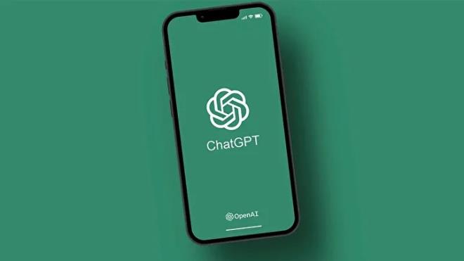 <p><strong>Peki, yapay zeka �a��nda ki�isel verilerimizi nas�l koruyabiliriz? Uzmanlar, basit ama etkili �nlemleri �u �ekilde s�ral�yor:</strong></p><p><br></p><p><strong>Uygulama Yerine Taray�c�</strong>: M�mk�nse yapay zeka ara�lar�n� telefon uygulamas� yerine web taray�c�s� �zerinden kullan�n. Taray�c� izinleri daha k�s�tl� ve ge�icidir.</p><p><strong>�zinleri Kontrol Edin:</strong> "Her zaman izin ver" se�ene�i yerine "Sadece uygulamay� kullan�rken" se�ene�ini tercih edin.</p><p><strong>I��klar� Takip Edin:</strong> Telefonunuzun �st k��esinde yanan ye�il/turuncu kamera ve mikrofon uyar� ���klar�na dikkat edin.</p><p><strong>Arka Plan� Temizleyin:</strong> Kullanmad���n�z uygulamalar�n arka planda �al��mas�n� ve veri yenilemesini kapat�n.</p><p><strong>Bilin�li Payla��m</strong>: Sesinizi ve y�z�n�z� net i�eren verileri herkese a��k platformlarda payla��rken iki kez d���n�n.</p>