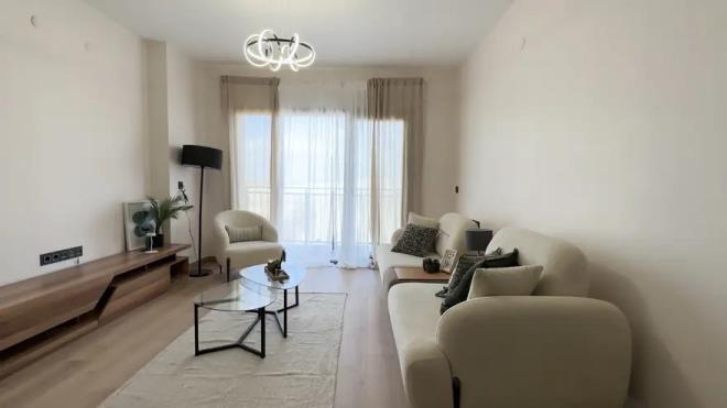 �LK KURA 29 ARALIK'TA<p>    Ba�vuru s�recinin bitmesinin ard�ndan hak sahipli�ini belirleyecek kuralar ise 29 Aral�k'ta ba�lat�l�p 27 �ubat'a kadar devam edecek.  <p>       Kampanya kapsam�nda evler y�zde 10 pe�inat, 240 aya varan vade imkanlar�yla sat��a sunulacak.   <p>       Evlerin y�zde 40'� yani 200 bini 80 metrekarelik 2+1 konutlardan olu�acak. Y�zde 30'u yani 150 bini 65 metrekarelik 2+1, kalan 150 bini ise 55 metrekarelik 1+1 konutlardan olu�acak.