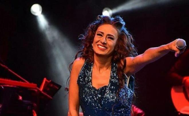 <p><strong>YILDIZ T�LBE</strong></p>    <p>Y�ld�z Tilbe'nin ise <strong>10 milyon TL</strong> alaca�� ��renildi. (G�rcistan)</p>