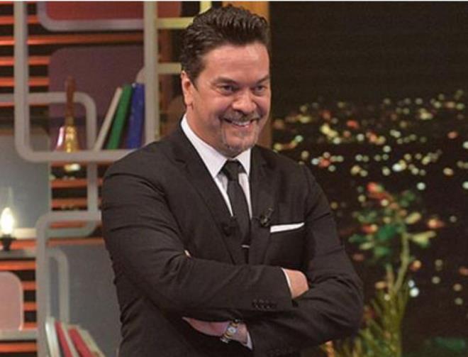 T�rkiye'de y�llara damga vurmu�, sevilen talk show program�&nbsp;Beyaz Show'un sunucusu&nbsp;Beyaz�t �zt�rk, ekranlara bu kez bamba�ka bir formatla d�nmeye haz�rlan�yor. Yeni projeye ili�kin duyuru, Kanal D'nin resmi sosyal medya hesaplar� �zerinden yap�ld�.