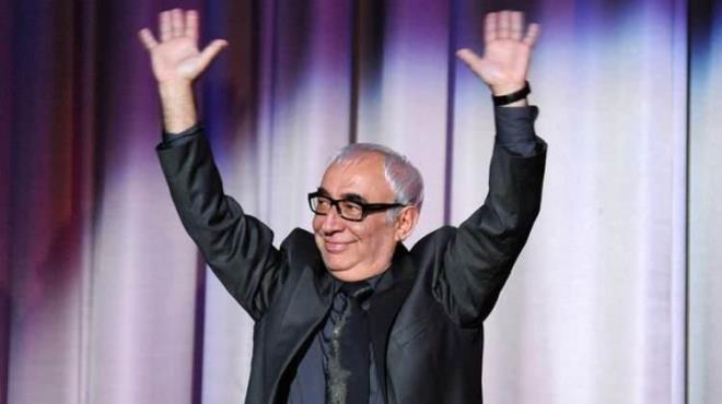 30 M�LYON L�RALIK ANLA�MA!  <br>  �en'in �imdi de, T�rkiye'nin en b�y�k g�da markalar�ndan biriyle yeni bir reklam anla�mas� i�in 30 milyon TL'ye el s�k��t��� �ne s�r�ld�.