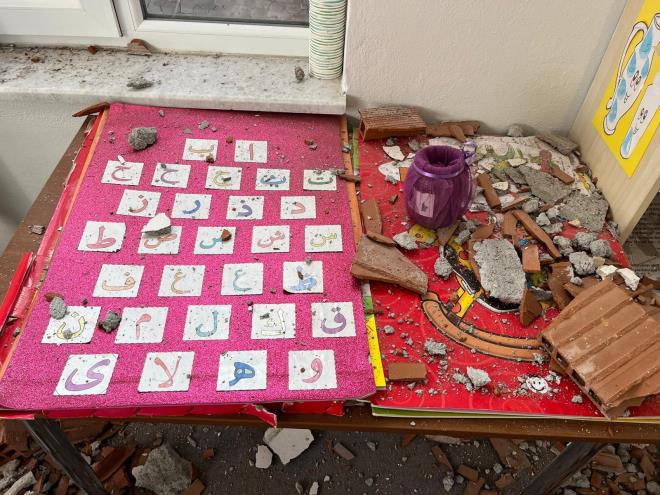 <strong>Cami ibadete kapat�ld�</strong><br>  ��le namaz�n�n ard�ndan, ta��y�c� s�tunlarda zarar tespit edilen Mevlana Camii ge�ici olarak ibadete kapat�ld�.