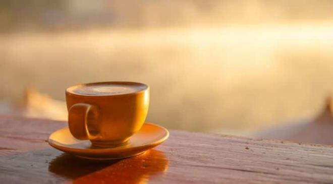 <strong>Deri kanseri alan�ndaki �nc� ara�t�rmalar�yla d�nya �ap�nda tan�nan Amerikan Fotobiyoloji Derne�i Genel Sekreteri ve Ohio �niversitesi Dermatoloji Uzman� Do�. Dr. Masaoki Kawasumi, kafein t�ketimiyle kanser riski aras�ndaki ili�kiye dair dikkat �eken a��klamalarda bulundu.</strong>