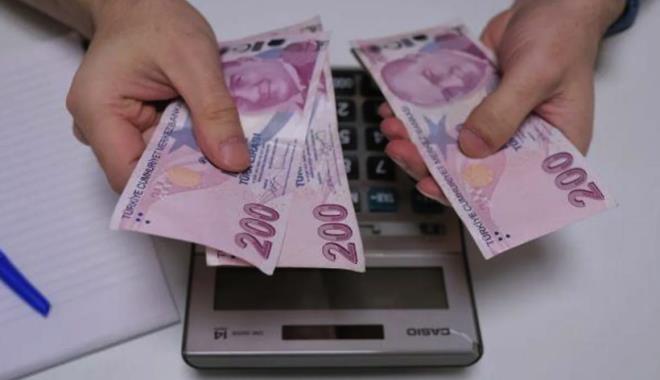 Asgari �cret tespit s�recinde sona yakla��l�rken, beklentiler ve kulis bilgileri g�ndemdeki yerini koruyor. Asgari �cret Tespit Komisyonu?nun ikinci toplant�s�nda ekonomik veriler masaya yat�r�l�rken, 2026 y�l�nda ge�erli olacak asgari �cretin �n�m�zdeki g�nlerde netle�mesi bekleniyor.