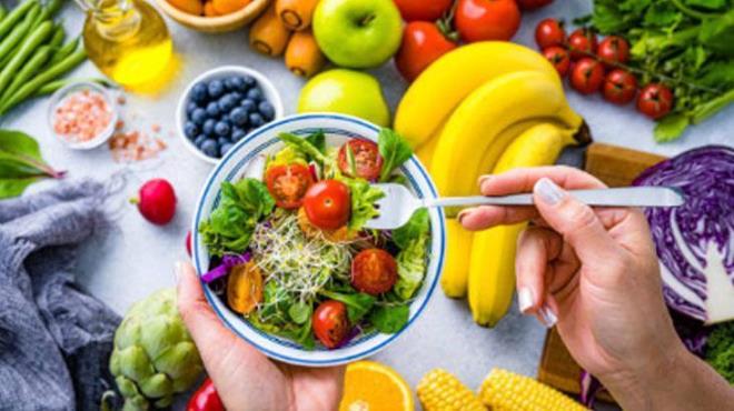 I��n Karaca, verdi�i kilolar� bir ba�ar� hikayesi olarak sunmaktan �ok, ya�ad��� s�reci oldu�u gibi payla�may� tercih ediyor. Bu sayede kendisi i�in en uygun y�ntemi bulmu� ve kendi d�zeninden �a�mam��.