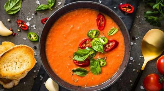 Sa�l��a giden yolun en etkili ve do�al anahtar� olan �orbalar�n i�erisine eklenecek baz� do�al malzemeler, v�cudumuzu hastal�klara kar�� savunan do�al bir kalkan olmas�na olanak tan�yor.