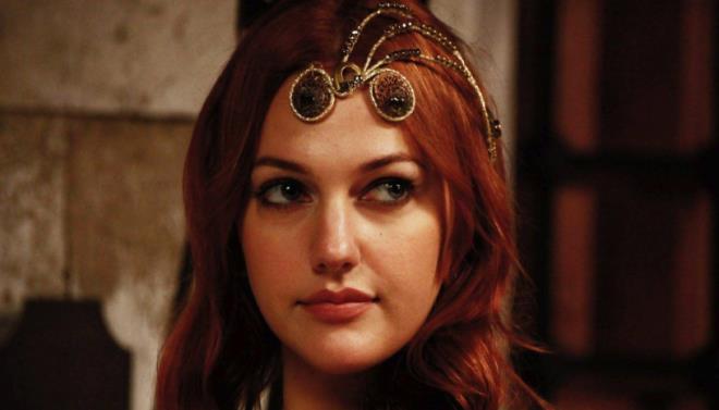 <p><strong>"TAM B�R FELAKETT�"</strong></p>  <p>"Bana sordular 'Ata binebiliyor musun?' diye? Ben de tabii ki 'Evet' dedim. Sonra o sahnelerin �ekimine geldik. H�rrem son derece profesyonel �ekilde ata biniyor ama ben hi� profesyonel de�ildim. Tam bir felaketti."</p>