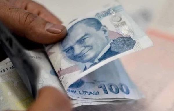 Engellilerin yararland��� vergi indirimleri art�r�ld�  <br>  Engelli vatanda�lar�n yararland��� gelir vergisi indirimi tutarlar� da yeniden de�erleme oran�yla art�r�ld�. Gelir Vergisi Kanunu'na g�re �cret geliri ve serbest meslek kazanc� elde eden engelli vatanda�lar�n gelirlerinin bir k�sm�, engellilik indirimi yoluyla vergi d��� b�rak�ld�.