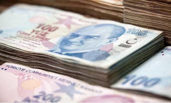 <strong>*45.000 TL</strong> maa�� olan�n Zam Tutar�:&nbsp;8.370 TL, zaml� yeni emekli maa��&nbsp;<strong>53.370 TL</strong> oldu.&nbsp;<br><strong>*50.000 T</strong>L emekli maa�� olan�n&nbsp;Zam Tutar�:&nbsp;9.300 TL, yeni maa��&nbsp;<strong>59.300 TL</strong> oldu