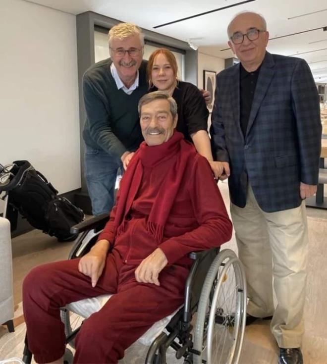 Hali haz�rda tedavisi devam eden usta sanat�� yakla��k 1 senedir fizik tedavi g�r�yordu.