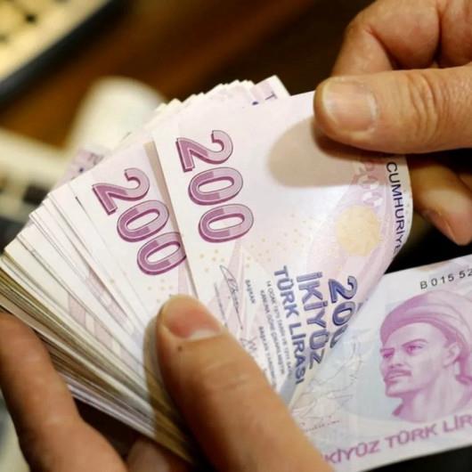 2026 EVDE BAKIM MAA�I NE KADAR ZAMLANDI?         Memur ve memur emeklisi maa�lar�na y�zde 18,61 oran�nda zam yap�ld�. B�ylece evde bak�m yard�m� �cretleri de de�i�ti.         Her 6 ayda bir memur maa�lar�na gelen zam oran�na g�re evde bak�m maa�� �demeleri de bakanl�k taraf�ndan g�ncelleniyor. Ge�ti�imiz y�l 11 bin 538 lira �deme alan vatanda�lar, 2026 ocak zamm� ile birlikte 13 bin 685 lira �deme alacak.