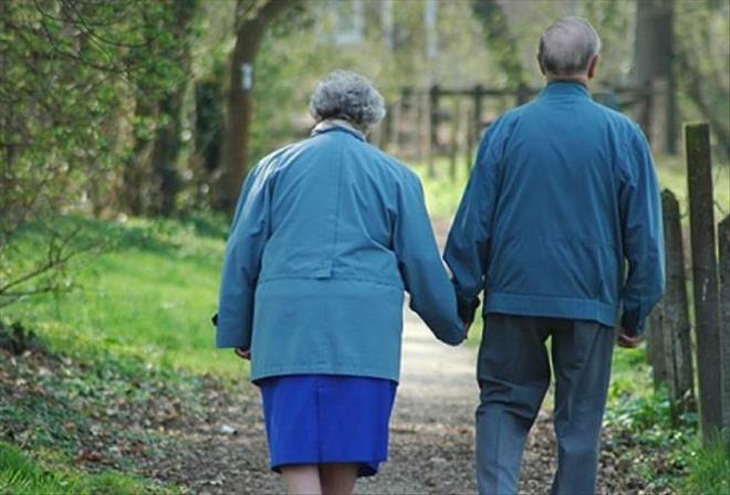 <strong>��TE �LKELERE G�RE EN UZUN YA�AYANLARIN SIRALAMASI</strong>