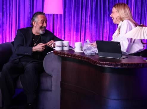 Komedyen Cem y�lmaz, ge�ti�imiz g�nlerde Melis ��iten'in sundu�u Zaten �ov program�na konuk oldu. Y�lmaz'�n meslekta�� Kaan Sekban hakk�nda yapt��� a��klamalar dikkat �ekti.