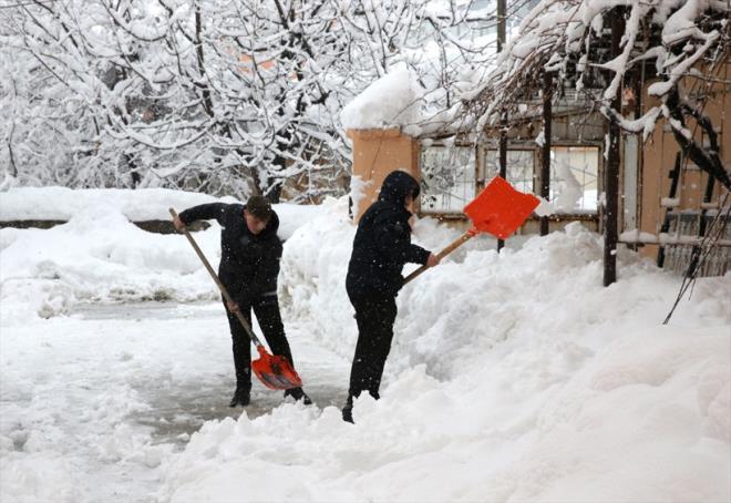 <p>Van, �ald�ran -19,9</p>  <p>Hakkari, Y�ksekova, -13,6</p>