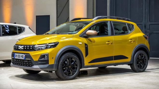 Ara�, ortalama 5,5L / 100km yak�t t�ketimi sunuyor.Bilgi-E�lence: Expression paketinde standart sunulan 10 in� dokunmatik ekran, kablosuz Apple CarPlay ve Android Auto deste�i sa�l�yor.