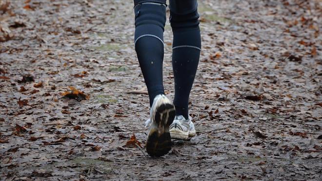 �al��man�n yazarlar�ndan, beslenme uzman� Dr. Nicholas Koemel, k���k ama �oklu ya�am tarz� de�i�ikliklerinin, tek bir alandaki b�y�k de�i�ikliklere k�yasla daha s�rd�r�lebilir ve etkili olabilece�ini ifade etti.