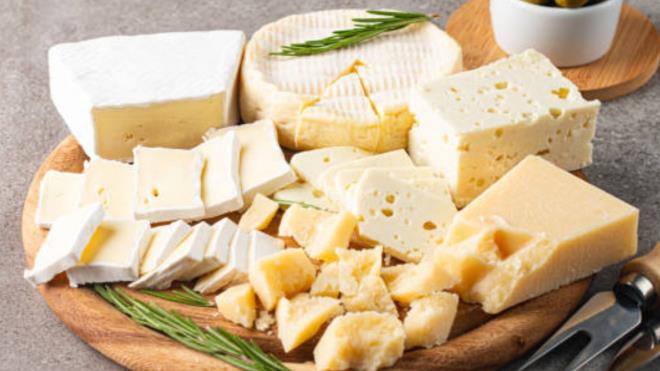 Sofralar�n vazge�ilmezi olan peynir, yaln�zca bir besin de�il ayn� zamanda k�kl� bir k�lt�r�n ve y�zy�llara dayanan bir gelene�in simgesi. ��te d�nyan�n en �ok peynir t�keten 10 �lkesi