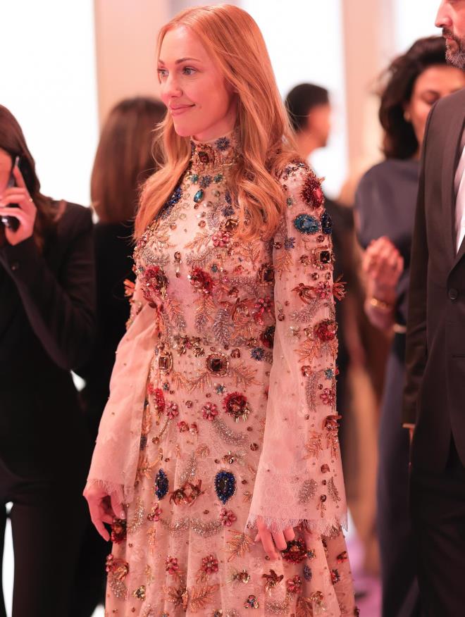 Meryem Sarah Uzerli, 12 A�ustos 1983'te Almanya'n�n Hessen eyaletine ba�l� Kassel kentinde, T�rk bir baba ile Alman bir annenin k�z� olarak d�nyaya geldi.