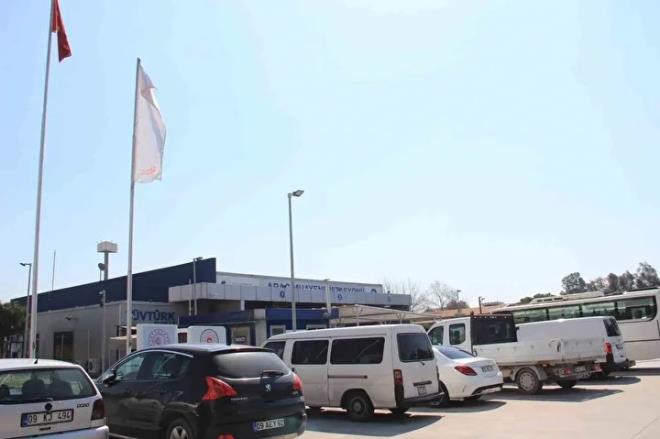 2918 say�l� Karayollar� Trafik Kanunu?na g�re ara� muayenesi, trafikte g�venli�in sa�lanmas� i�in zorunlu tutuluyor. Muayenelerde ara�lar�n teknik yeterlilikleri kontrol edilerek yolcu ve s�r�c� g�venli�ine uygunluklar� tespit ediliyor.