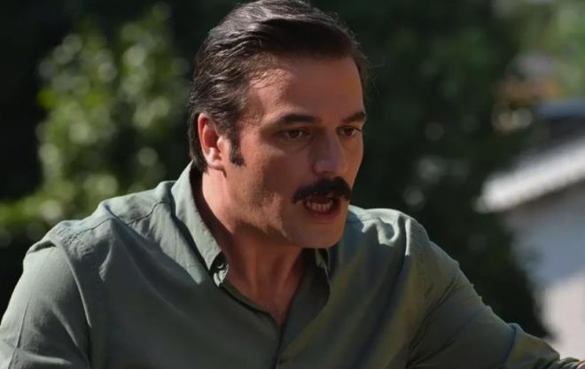 <p><strong>KORKUTAN YEN� GEL��ME</strong></p>  <p>Karaci�er nakli i�in uygun don�r bekleyen ve her ge�en g�n sa�l�k durumu a��rla�an �nl� ismin karde�i Umut �zkan, korkutan bir geli�meyi payla�t�.</p>