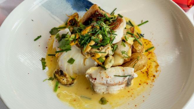 <p><strong>�ZLANDA MUTFA�INDA DEN�Z �R�NLER�N�N YER�</strong></p><p>◾Bal�k ve deniz �r�nleri, �zlanda mutfa��n�n temel ta�lar�ndan biri. �lkenin en me�hur yeme�i ise fermente k�pekbal��� etiyle yap�lan hakarl.</p>