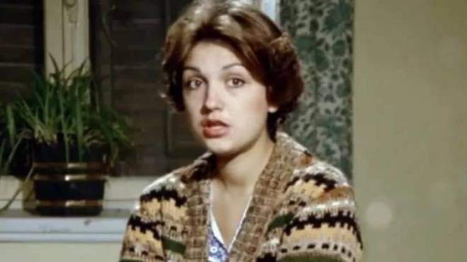 <strong>Kendisine bamba�ka bir hayat kuran Beng�'n�n Bo�azi�i �niversitesi End�stri M�hendisli�i B�l�m�'nden mezun olduktan sonra North Carolina A&amp;T State University'de y�ksek lisans yaparak Clemson University'de doktora e�itimini tamamlad��� ��renildi.</strong>