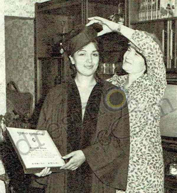 <strong>Akademik hayata ad�m atan ve g�zlerden uzak bir ya�am s�rd�ren �nl� ismin, �imdilerde New Jersey&nbsp; Teknoloji Enstit�s�'nde Makine ve End�stri M�hendisli�i b�l�m�nde profes�r olarak �al��malar�n� s�rd�rd��� ortaya ��kt�.</strong>