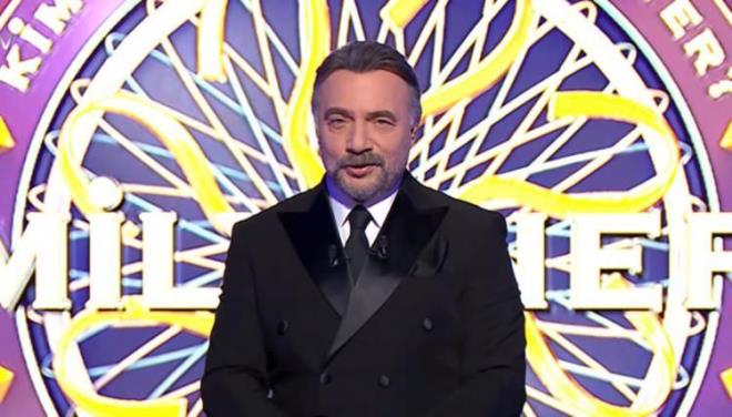 <strong>ATV ekranlar�n�n fenomen yar��ma program� "Kim Milyoner Olmak �ster", izleyenlere heyecan dolu anlar ya�atmaya devam ediyor. Her hafta birbirinden e�lenceli anlar� ekranlara ta��yan yar��man�n son b�l�m�, sosyal medyada yine �ok konu�uldu.</strong>