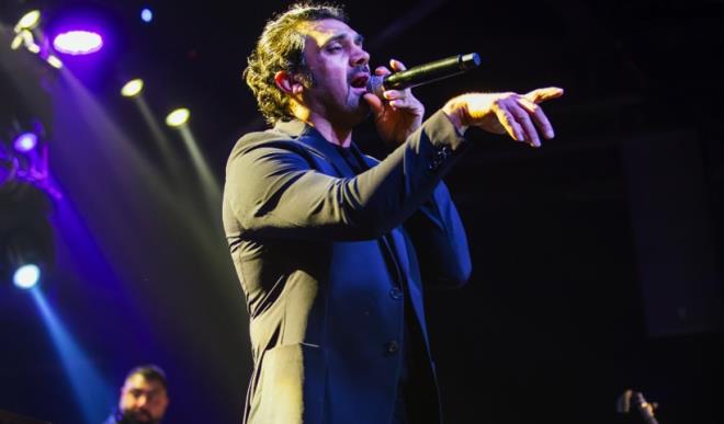 �zel hayat�na dair ilk kez itirafta bulunan �ark�c� Bayhan,&nbsp;"Hayat�mda �� kez a��k oldum. ��� de platonikti. ���nde de 'seni seviyorum' bile diyemedim."&nbsp;dedi.