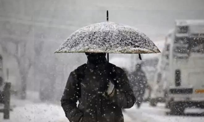 2 G�N BOYUNCA KAR YA�I�I VAR<br>  AKOM'un yay�mlad��� rapora g�re; hafta ba��nda �stanbul'a karla kar���k ya�mur geliyor.