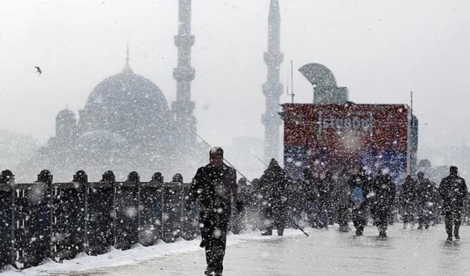 Sal� g�n� de devam edecek olan kar ya���� �ar�amba g�n� kenti terk edecek. S�cakl�klar 1 dereceye kadar gerilerken, �ar�amba g�n� g�ne� a�mas�na ra�men termometreler s�f�r� g�recek.