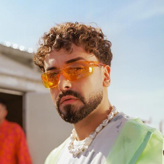 <span><strong>"BENCE BU POLEM��E G�RMEMEK EN �Y�S�"</strong></span>  <strong>�kili aras�nda ya�anan bu gerilime daha sonra Sefo dahil olmu� ve <span><em>"Her ikisinin de hakl� oldu�u konular var.&nbsp;Bence bu polemi�e girmemek en iyisi."</em></span> gibi yuvarlak bir a��klama yapm��t�.</strong>