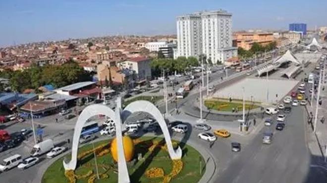 <p>61. MALATYA: 1.418.666</p>  <p>62. MAN�SA: 1.423.485</p>  <p>63. KAYSER�: 1.523.456</p>  <p>64. TRABZON: 1.586.303</p>  <p>65. ORDU: 1.597.285</p>