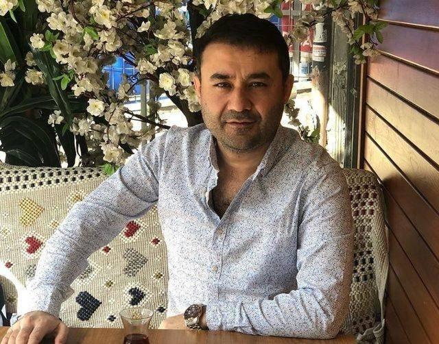 <strong>Oysa oras� �stanbul'da �ok sevdi�im arkada�lar�m�n mekan�. O g�n misafir olarak gittim. Sahneye davet ettiler, k�rmad�m, 2-3 par�a okudum. Hepsi bu. ��kan haberler ger�ekten �ok yaralad�."</strong>