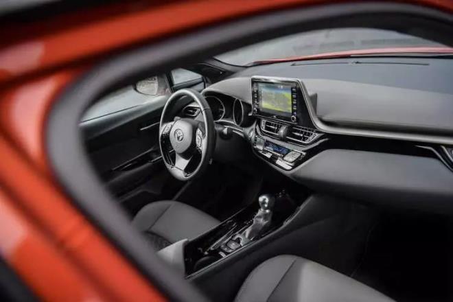 <p><strong>COROLLA</strong></p>  <p>Ocak Ba�lang�� Fiyat�&nbsp;:&nbsp;1.650.000 TL&nbsp; &nbsp; &nbsp; &nbsp; &nbsp; &nbsp; &nbsp; &nbsp; &nbsp; &nbsp;</p>  <p>&nbsp;�ubat Ba�lang�� Fiyat�:&nbsp;1.699.000 TL</p>