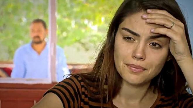 <b>Gaye Turgut Evin g�nl�k dizi Beni Affet'te Bahar rol�n� oynam��t�. Bu rol�yle �nlenen, daha sonra Sava��� adl� dizide Te�men �i�dem �lgen karakterini oynayan oyuncu, anne olduktan sonra setlere tamamen ara verdi. </b>