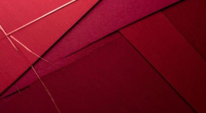 <p><span><strong>BORDO</strong></span></p>    <p><strong>Yap�lan son ara�t�rmalarda, depresyonda ya da depresyona e�ilimli ki�ilerin en s�k tercih etti�i renklerin ba��nda "bordo" geliyor. ��sel gerilim ve bast�r�lm�� �fke ile ili�kilendirilen bordo, depresyon e�ilimi ile ili�kilendirilebiliyor.</strong></p>