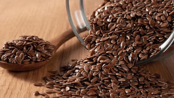 Do�al bir nem bombas� olan keten tohumu, cildi derinlemesine besler ve elastikiyet kazand�r�r.