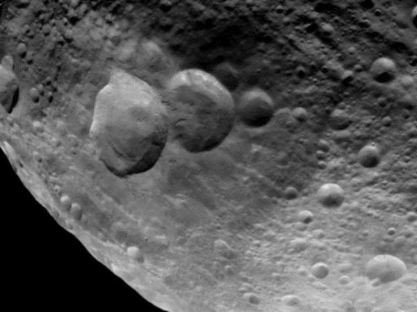 Yani uzmanlara gre, Dnya'ya byk zarar verebilecek olan asteoridin dme ihtimali olduka dk.