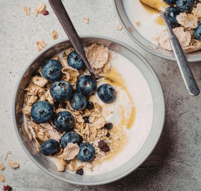 Neal Barnard, "<strong>Tatl� ihtiyac�n� yaban mersiniyle kar��layanlar rafine �ekerden uzak durmu� oluyor; muhtemelen olumlu etkilerden biri de bu" dedi. Barnard, "D�zenli t�ketildi�inde kilo vermeye ba�lad���n�z� g�receksiniz. Bunun da y�ksek lif i�eri�inden kaynakland���n� d���n�yoruz"</strong> ifadelerini kulland�.