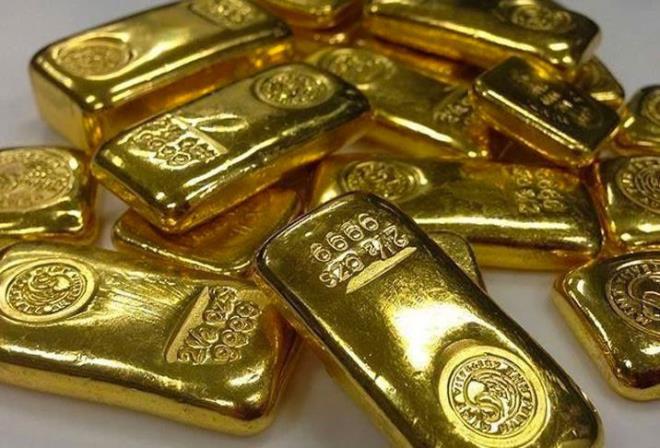 "F�rsat gelebilir"  <p>  �in tatile ��kacak. Fiyatlar bat�n�n elinde kalacak. Asya bir hamle yapamayacak. G�m�� taraf�nda da 1 hafta 10 g�n geri �ekilme bekliyorum. �n�m�zdeki haftadan itibaren bir tur daha alt�n ve g�m�� fiyatlar� a�a�� inebilir. 'Ka��rd�m' diyenler, 'bu f�rsat bir daha gelir mi?' diyenler vard� onlara �n�m�zdeki hafta bir f�rsat do�abilir."