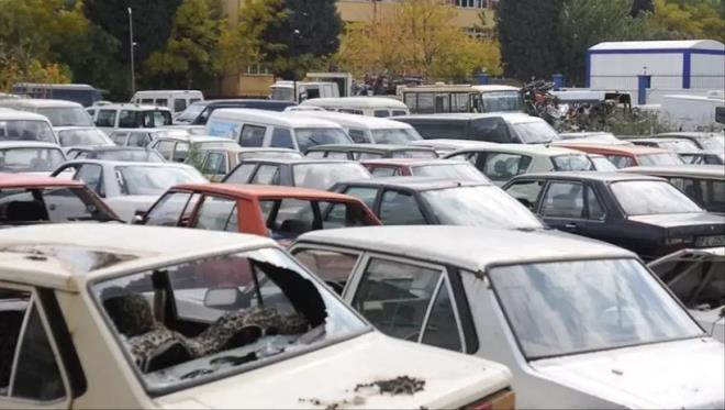 Hurda te�viki 2026 d�zenlemesiyle 25 ya� �st� ara�lar�n hurdaya ayr�lmas� kar��l���nda yerli �retim modellerde �TV indirimi veya muafiyeti sa�lanmas� planlan�yor. D�zenleme ��karsa Togg ve bir�ok yerli �retim model Hurda te�viki ile al�nabilecek �TV'siz ara�lar listesinde yer alacak.