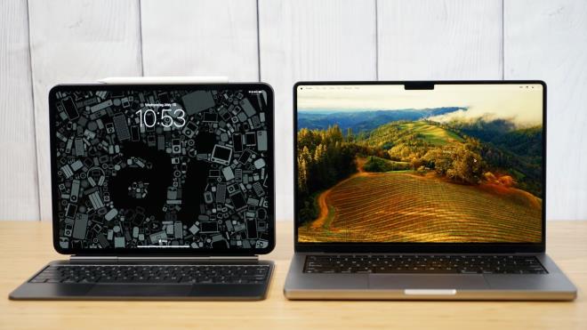 Profesyonel kullan�c�lar� en �ok heyecanland�ran geli�me ise MacBook Pro taraf�nda ya�an�yor. M4 Pro ve M4 Max i�lemcili mevcut modellerin tedarik s�re�lerinde ya�anan aksakl�klar, Apple'�n do�rudan M5 Pro ve M5 Max �iplerine ge�i� yapaca��n� i�aret ediyor. Bloomberg'e g�re, �st seviye diz�st� bilgisayarlar Mart ay�n�n ba��nda en g�ncel M5 mimarisine sahip olacak.