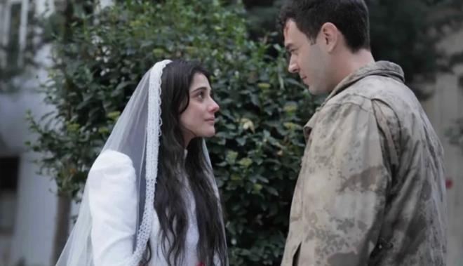 Seyirciler y�netmenli�ini G�k�en Usta?n�n �stlendi�i diziye tam puan verdi. Sevdi�im Sensin" dizisi ilk b�l�m�yle; Total grubunda 6.24 izlenme oran� ve 16.42 izlenme pay�, AB?de 4.63 izlenme oran� ve 13.43 izlenme pay�, ABC1?de ise 5.84 izlenme oran� ve 15.43 izlenme pay� elde etti.