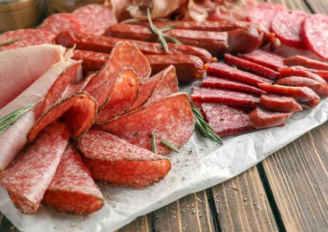 Uzmanlar&nbsp;"pratik" oldu�u i�in tercih edilen baz� �r�nlerin v�cutta b�rakt��� hasar�n geri d�n���n�n zor oldu�unu dikkat �ekiyor.